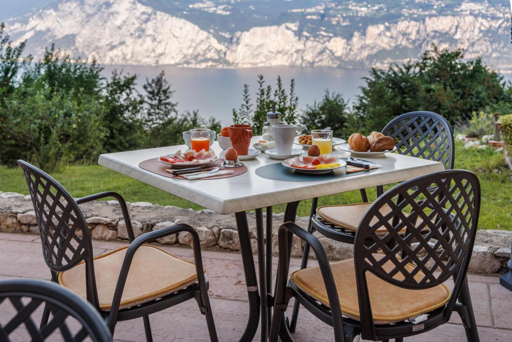 Agriturismo San Maggiore มัลเชซิเน ภายนอก รูปภาพ